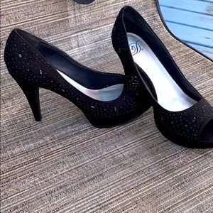 Heart in D Black High Heels